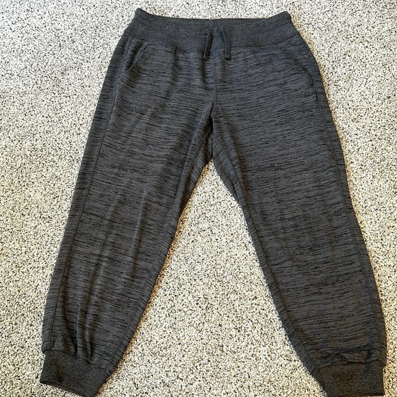 ATHLETA Cropped Space Dye Joggers, Size Small - Picture 1 of 7